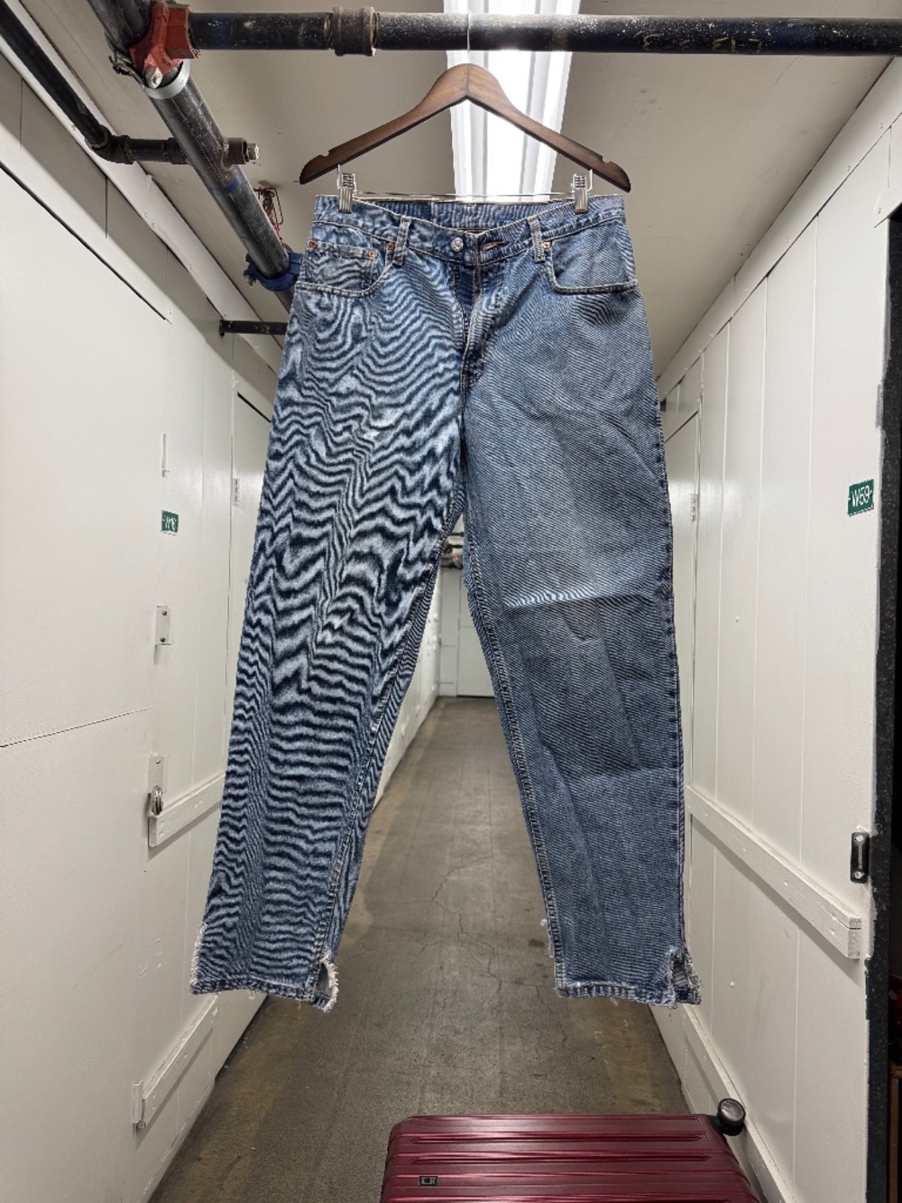 Levi's 560 Vintage Relaxed Tapered Distressed Faded Jeans